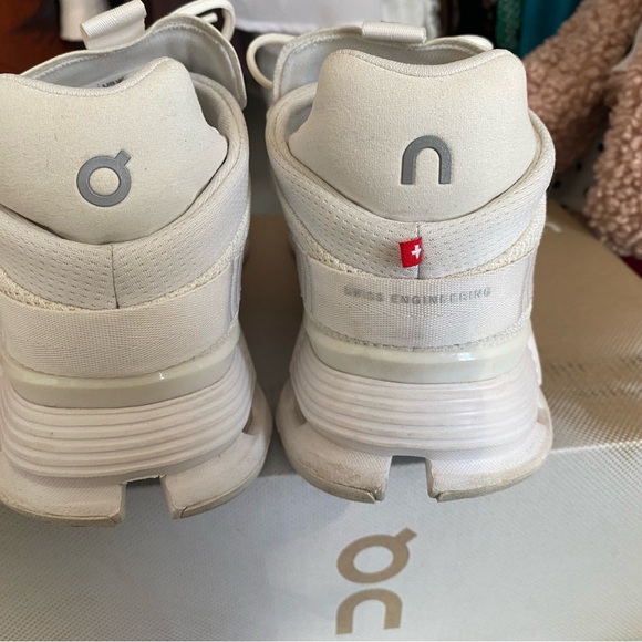 On Running Cream Cloudtec Sneakers. - Picture 2 of 9